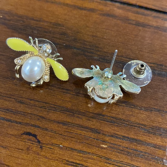 Bee Earrings - Picture 3 of 3